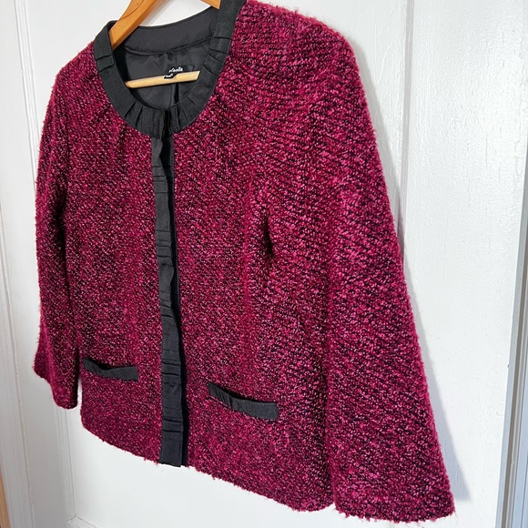 Beautiful Rafaela Snap Jacket 🪴 - Picture 2 of 8